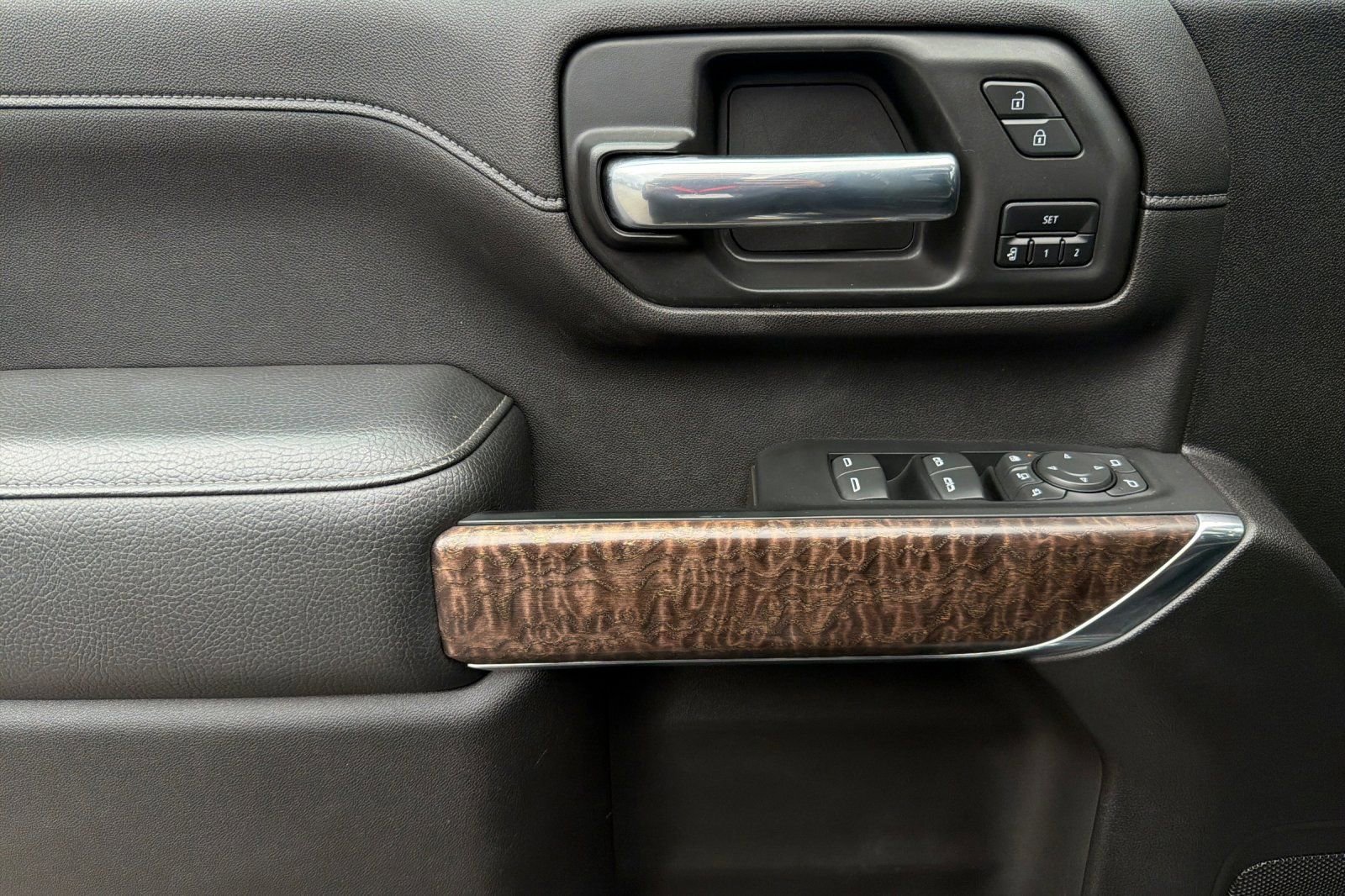 Used 2023 GMC Sierra 2500 Denali image 10