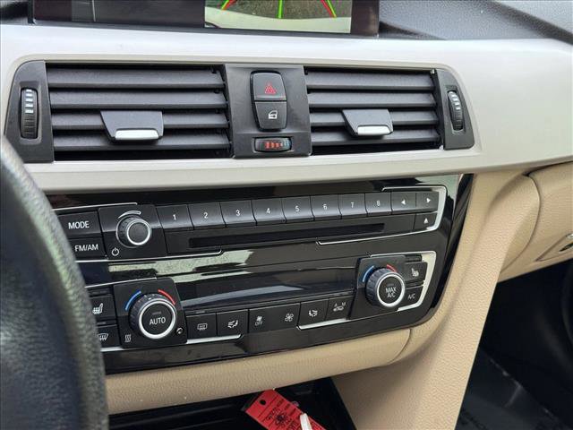 Used 2017 BMW 320i xDrive Sedan image 15