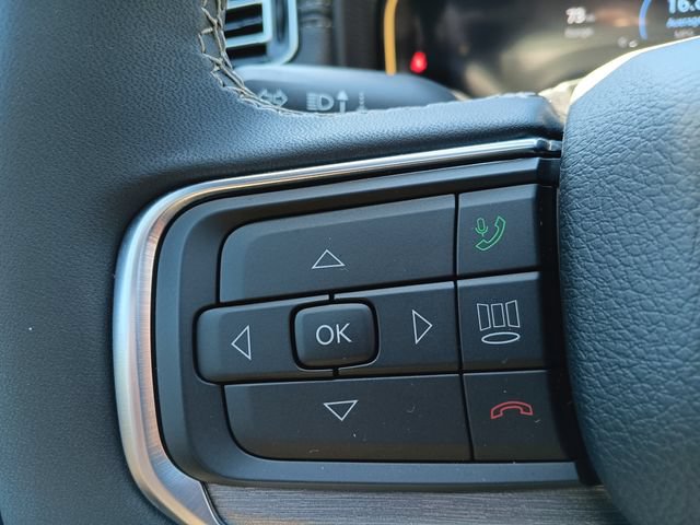 Used 2023 Jeep Wagoneer Series II AWD/4WD image 5