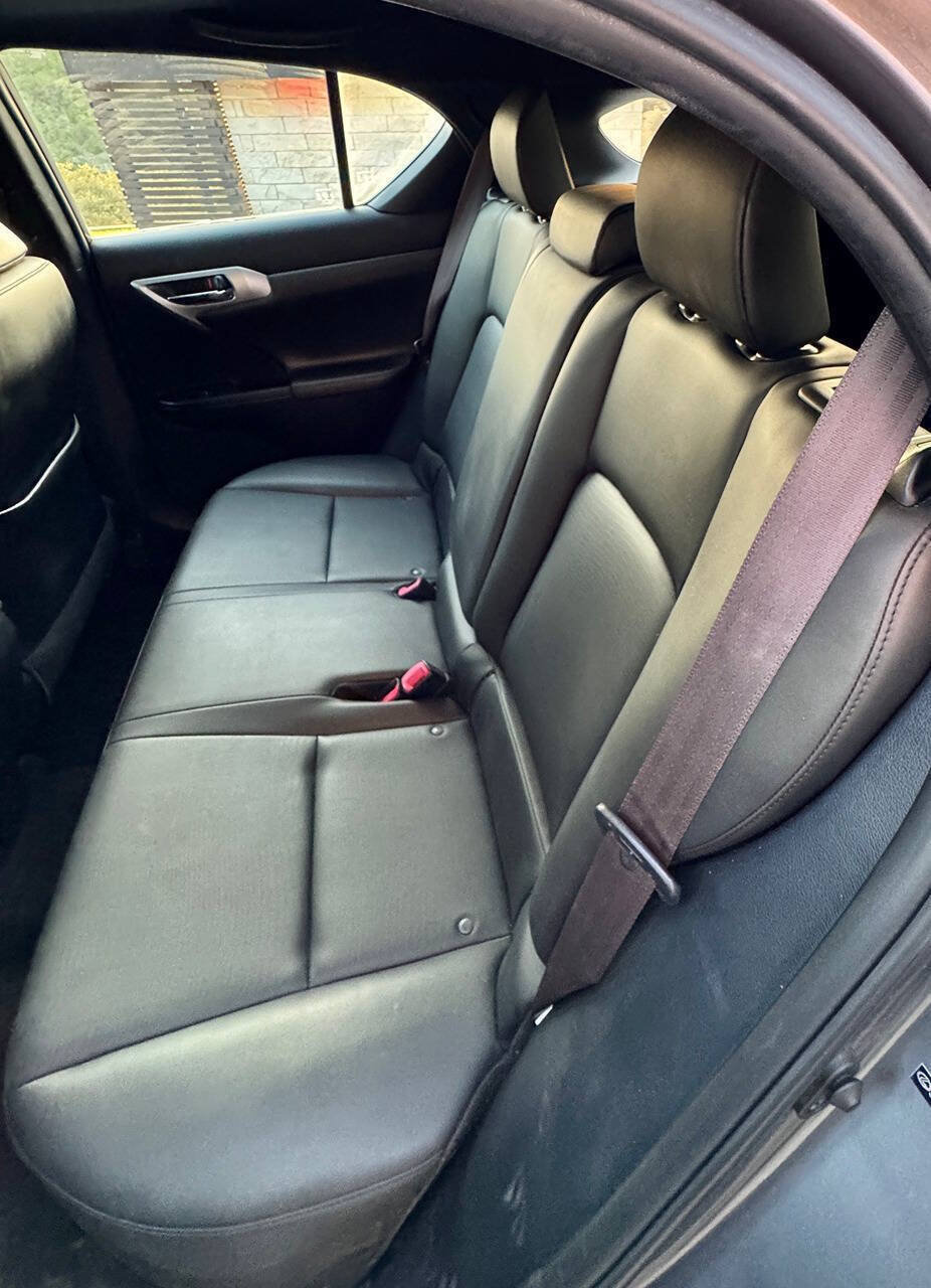 Used 2012 Lexus CT 200h Premium w/ Premium Audio Pkg (F Sport) FWD image 11