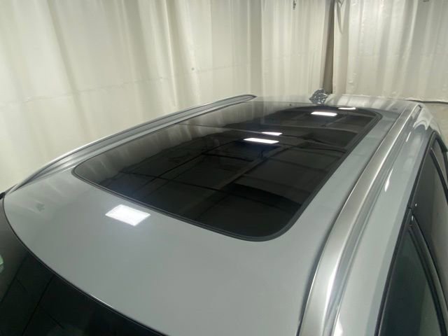 Used 2025 Volvo XC40 B5 Core AWD/4WD image 6