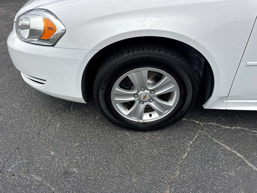 Used 2014 Chevrolet Impala Limited LS FWD image 12