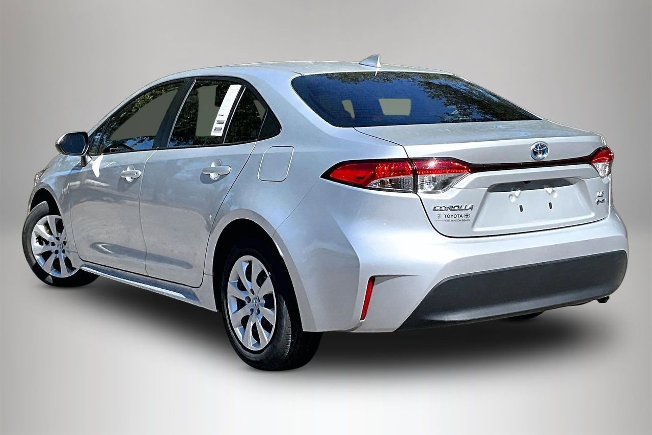 Used 2025 Toyota Corolla LE image 4