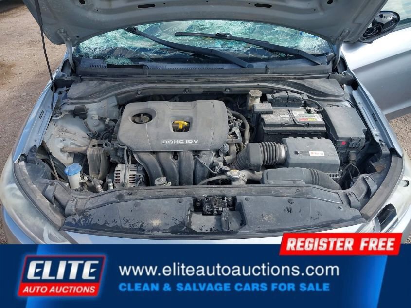 Used 2017 Hyundai Elantra SE image 20