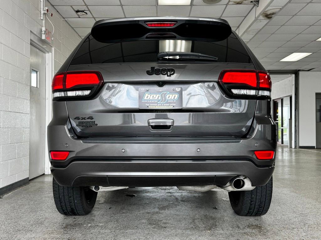 Used 2021 Jeep Grand Cherokee Laredo X AWD/4WD image 5