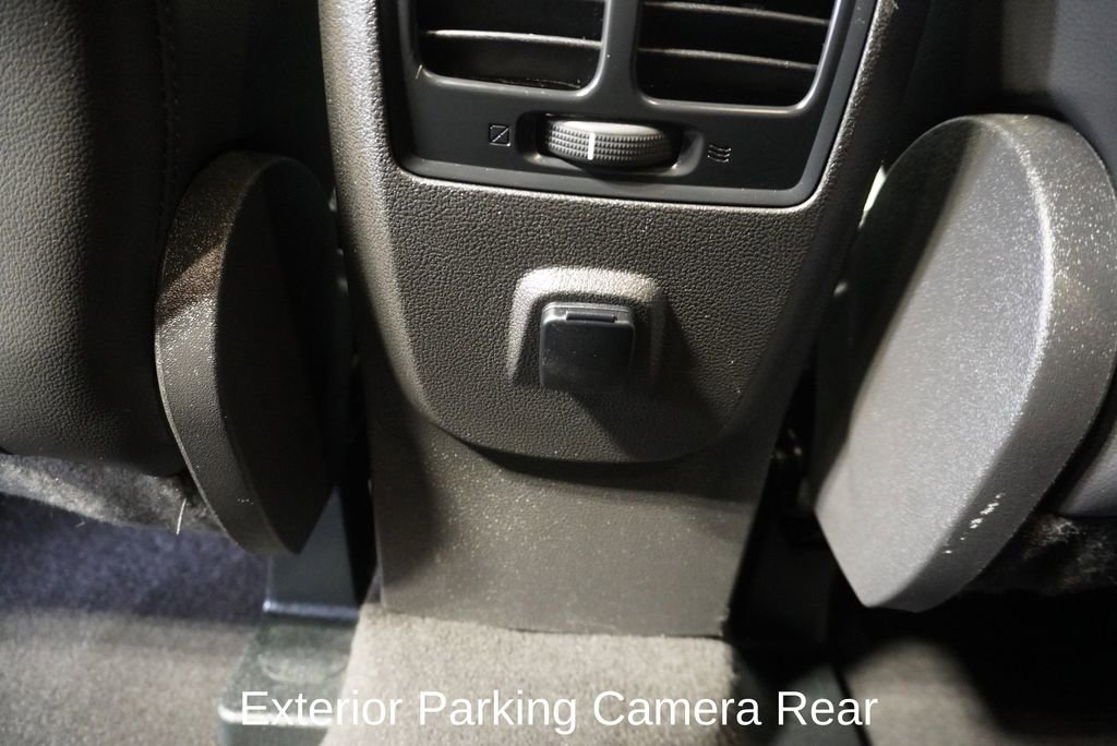 Used 2019 Ford Escape SEL image 9