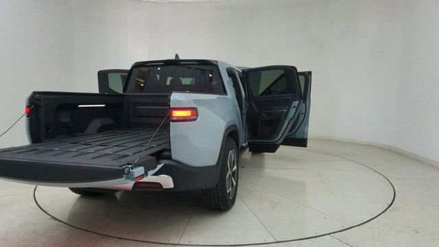 Used 2024 Rivian R1T Adventure image 76