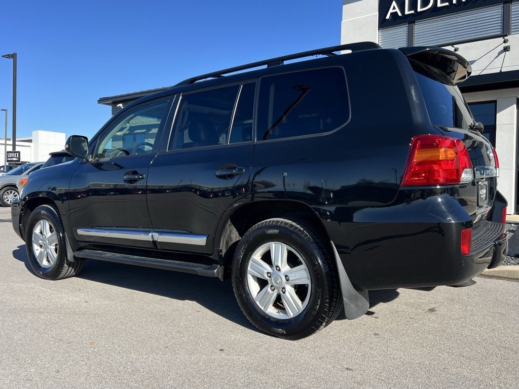 Used 2013 Toyota Land Cruiser image 5