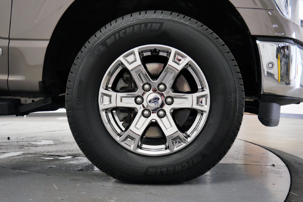 Used 2021 Ford F150 Lariat w/ Equipment Group 502A High AWD/4WD image 38