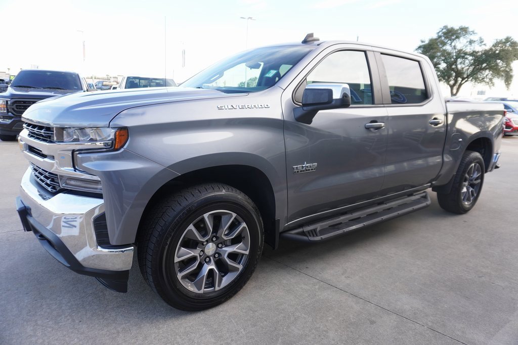 Used 2019 Chevrolet Silverado 1500 LT w/ Texas Edition image 3