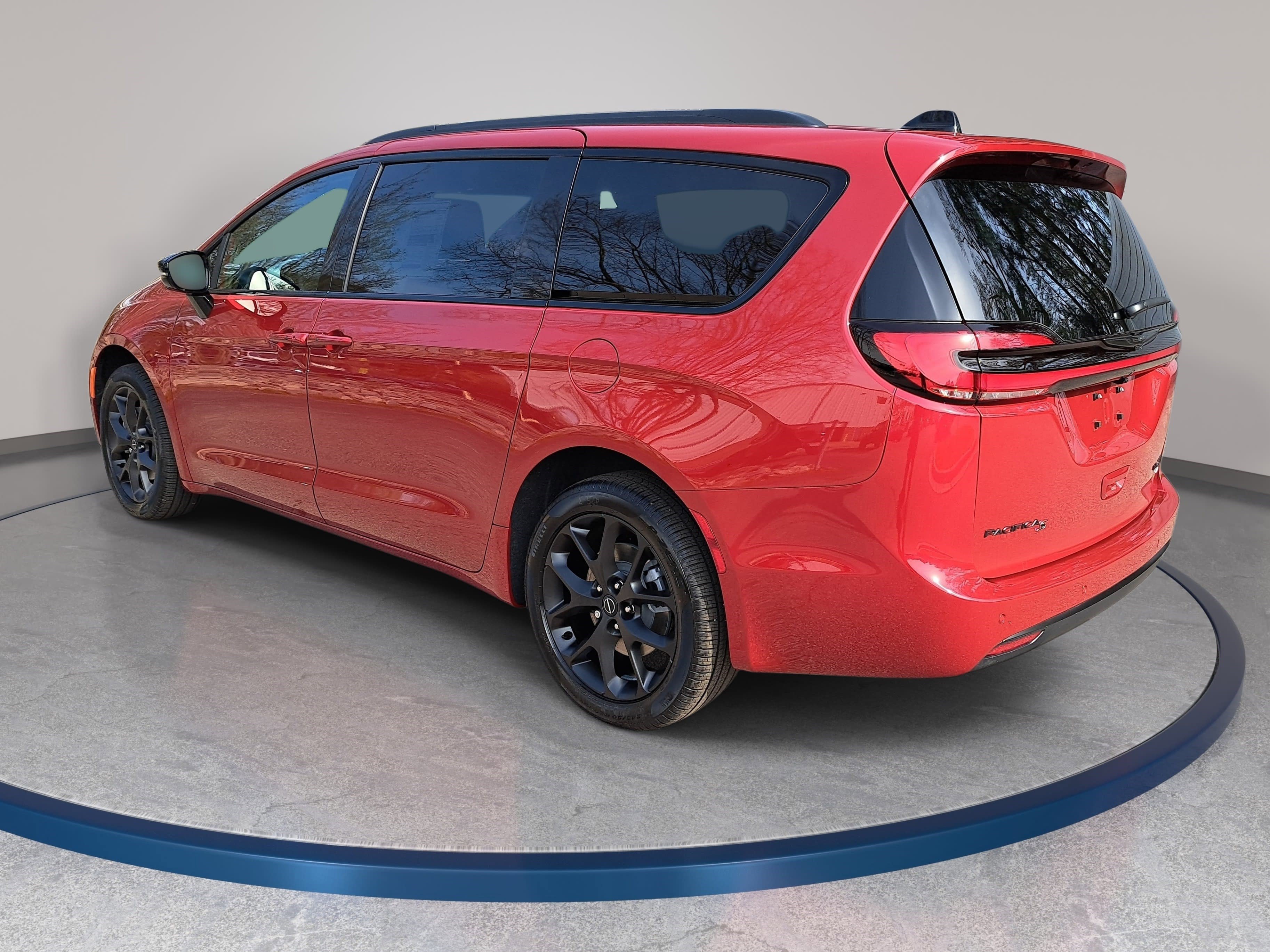 New 2026 Chrysler Pacifica Limited image 7