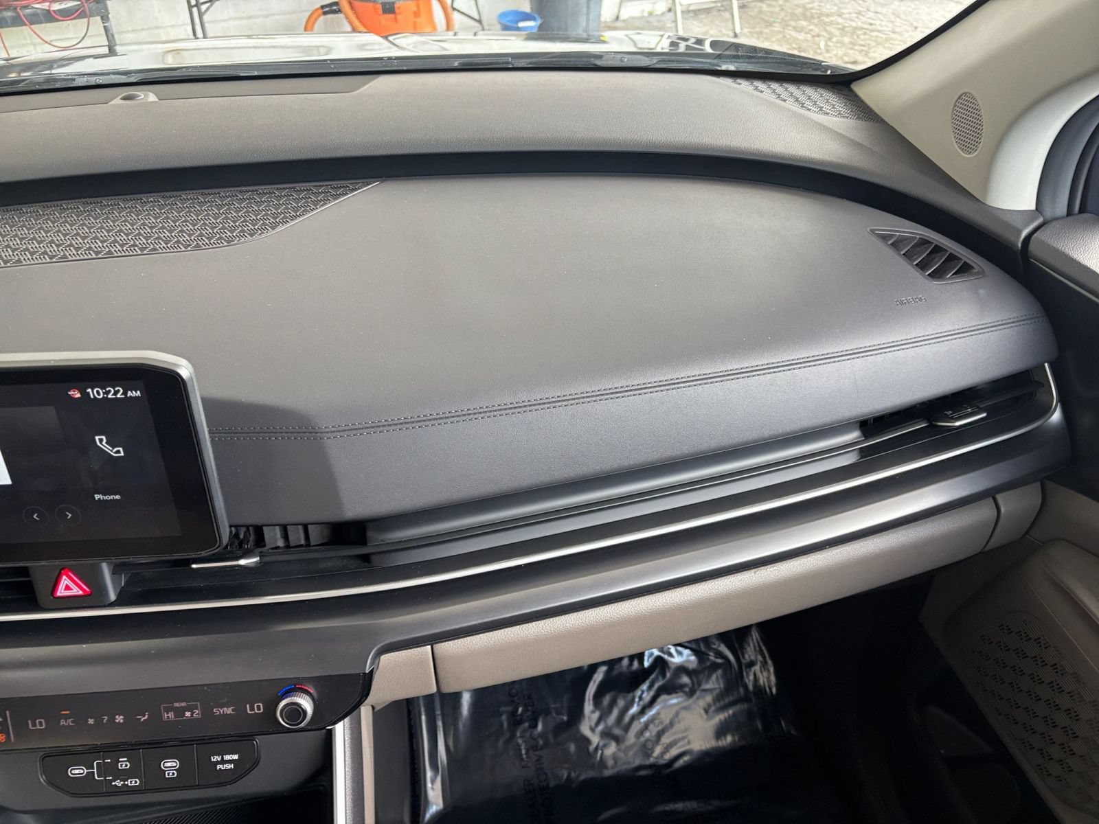 Used 2026 Kia Carnival FWD image 37