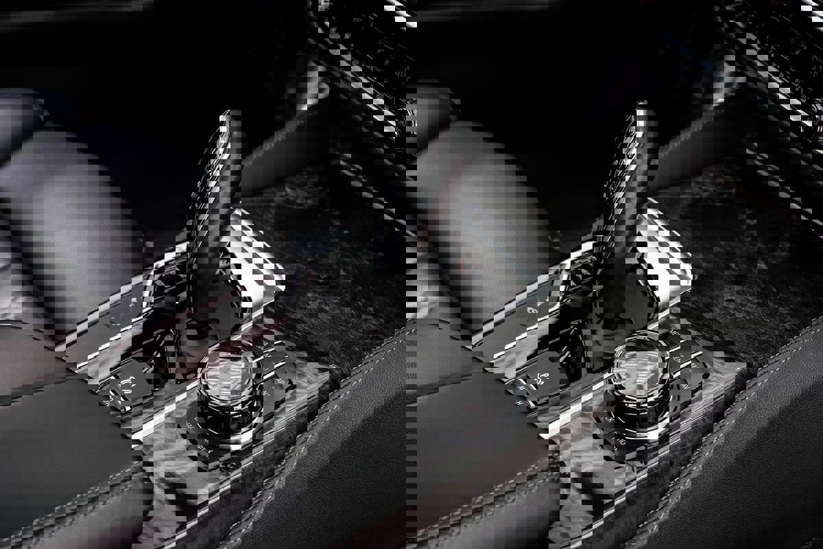 Used 2018 BMW M550i xDrive image 21