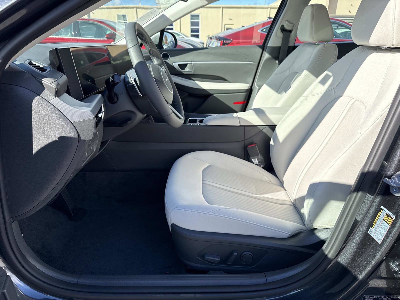 New 2026 Hyundai Sonata SEL FWD image 9