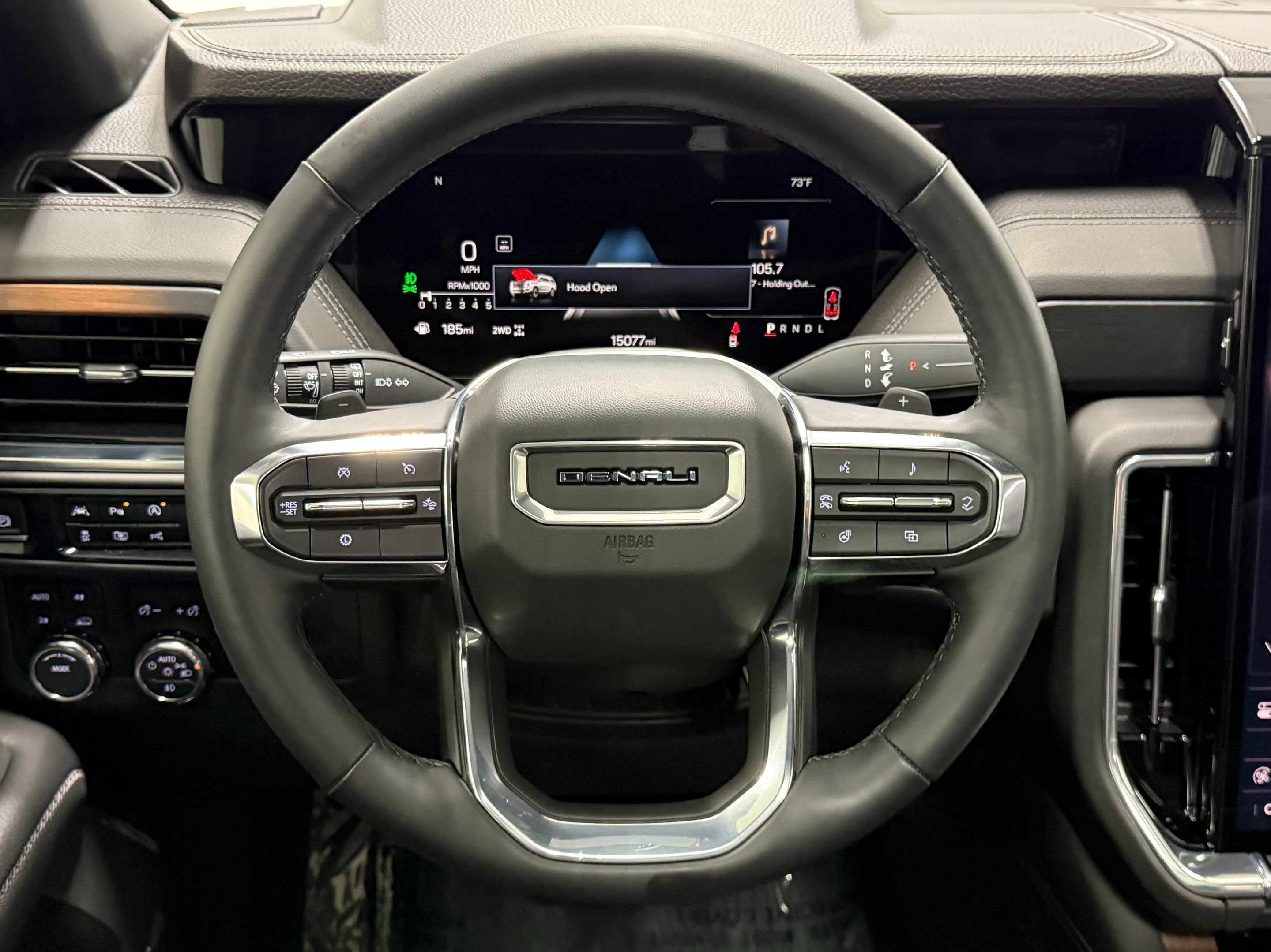 Used 2025 GMC Yukon Denali w/ Sun & Power Step Package AWD/4WD image 20