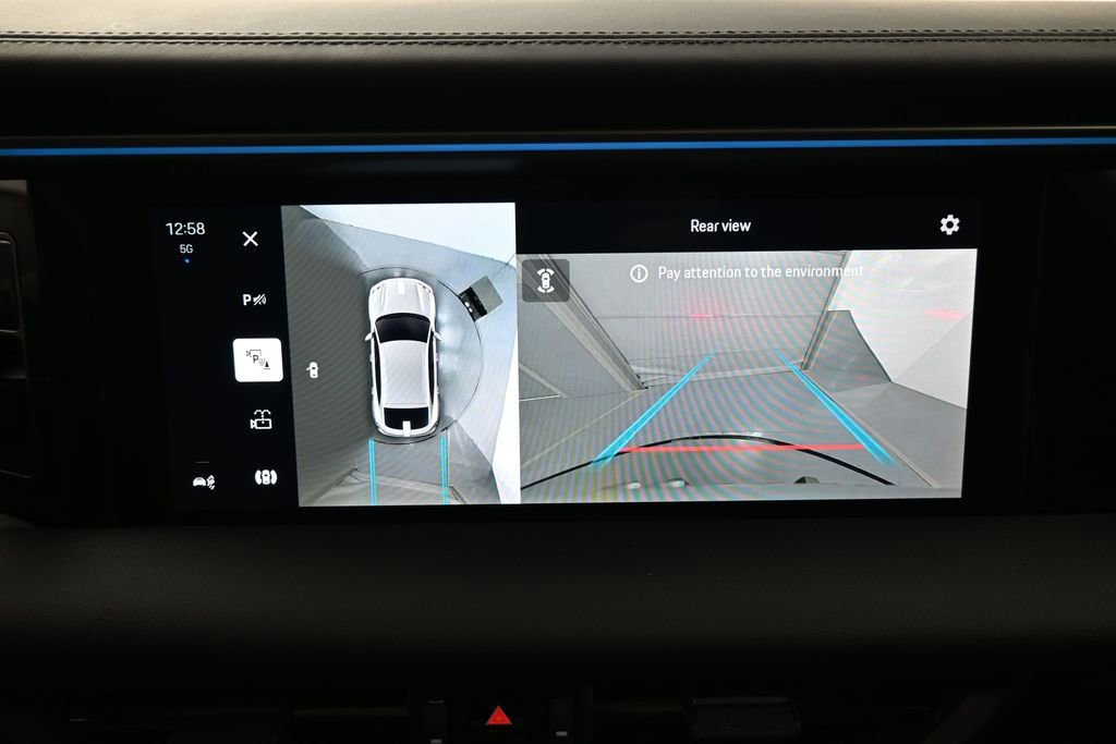 Certified 2025 Porsche Macan Electric RWD image 19