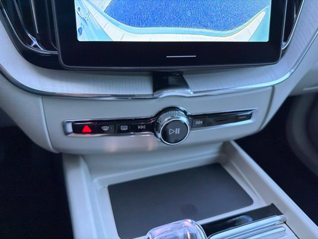 New 2027 Volvo XC60 B5 Ultra AWD/4WD image 19
