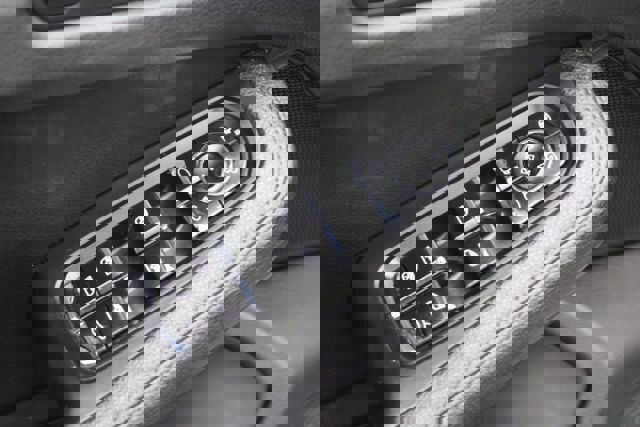 Used 2015 Porsche Macan S w/ Premium Package Plus image 9