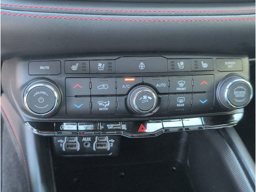 Used 2024 Dodge Durango GT image 15