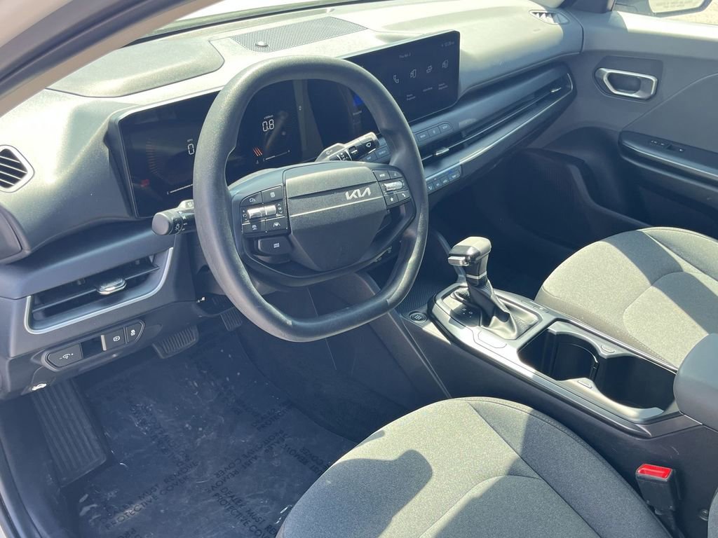 Used 2025 Kia K4 LXS image 15
