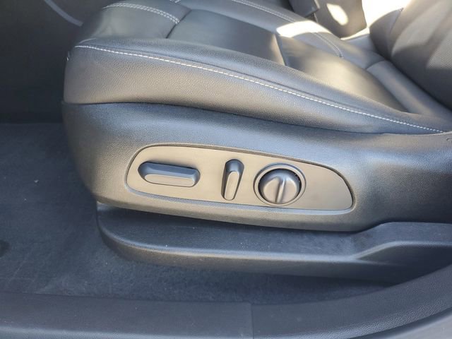 Used 2023 Chevrolet Blazer LT w/ LPO, Black Grille Bar Package image 11