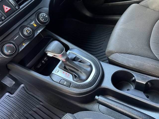 Used 2020 Kia Forte LXS FWD image 24