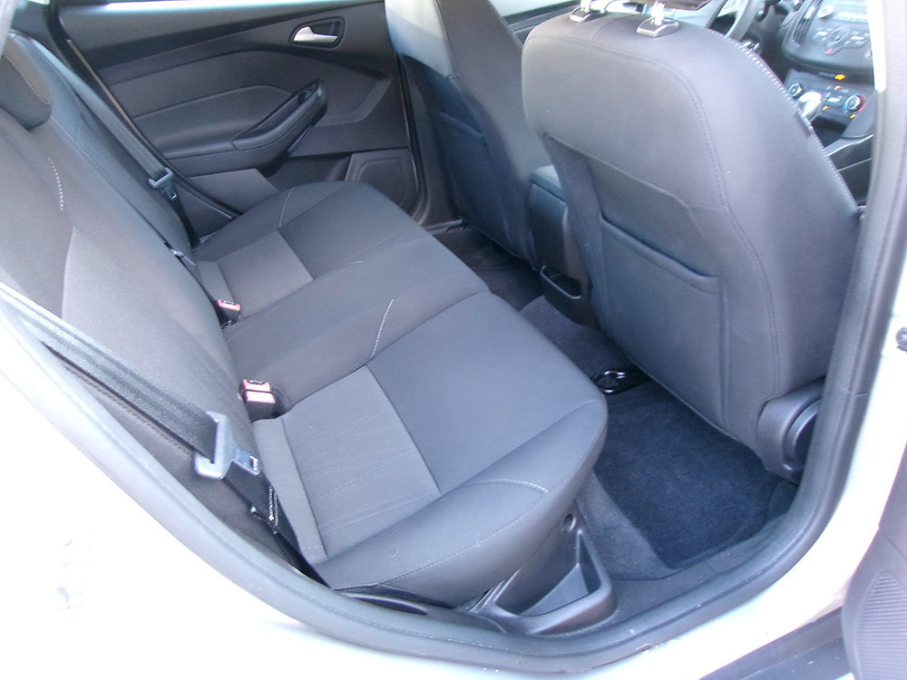 Used 2016 Ford Focus SE FWD image 10