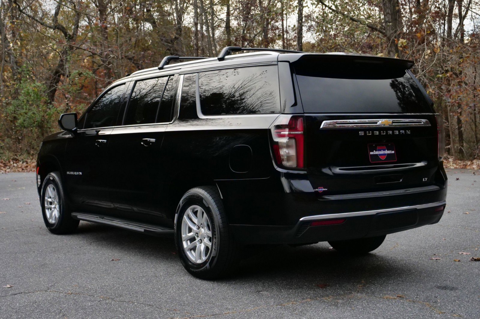 Used 2021 Chevrolet Suburban LT image 18