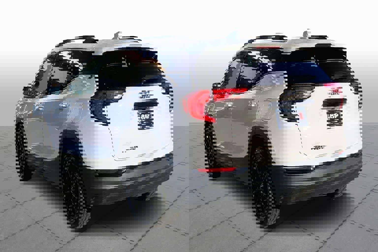 Used 2021 GMC Terrain SLT w/ Infotainment Package II image 12