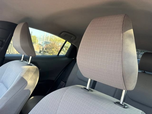 Used 2024 Toyota Prius LE FWD image 9