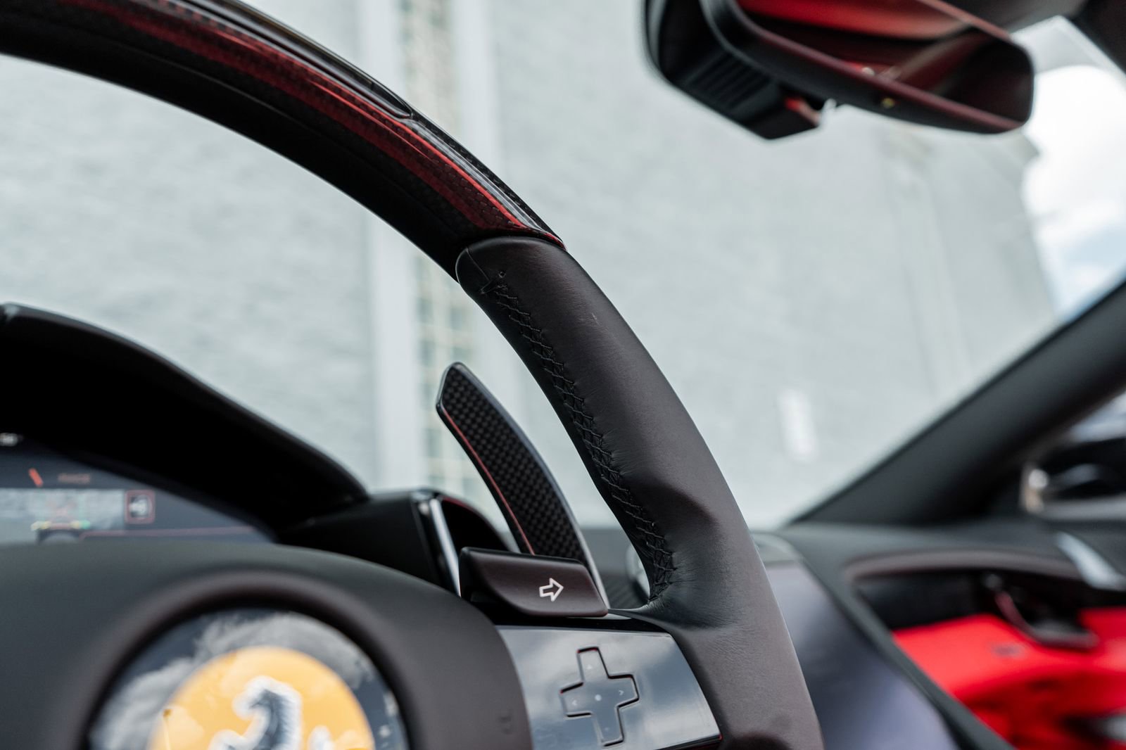Used 2024 Ferrari Roma Spider RWD image 33