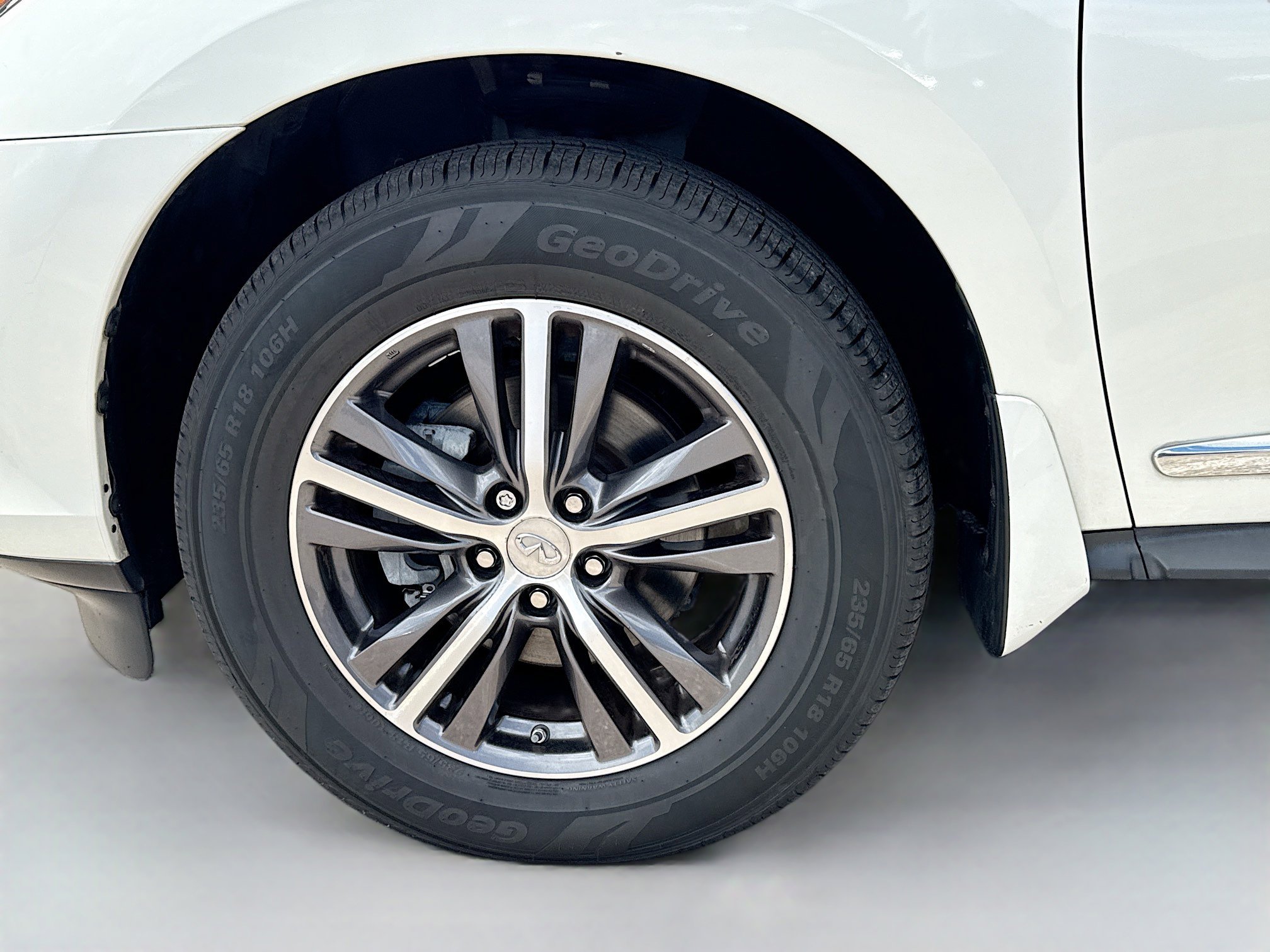 Used 2020 INFINITI QX60 Luxe w/ Essential Package FWD image 42