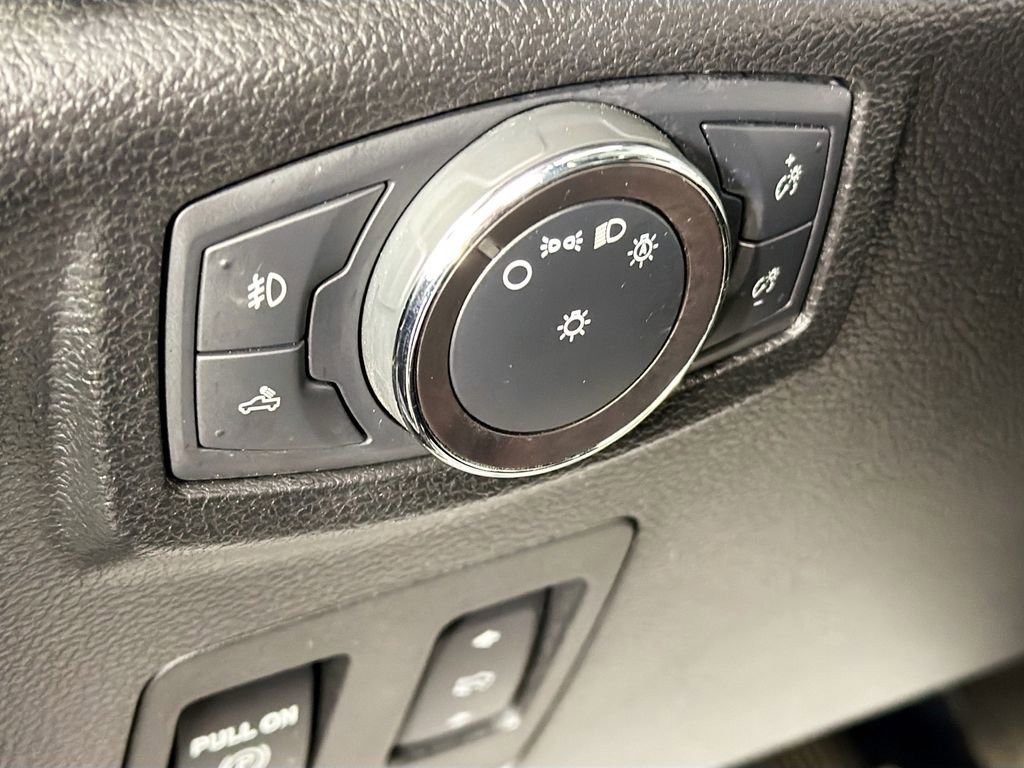 Used 2019 Ford F150 Lariat w/ Equipment Group 502A Luxury image 10