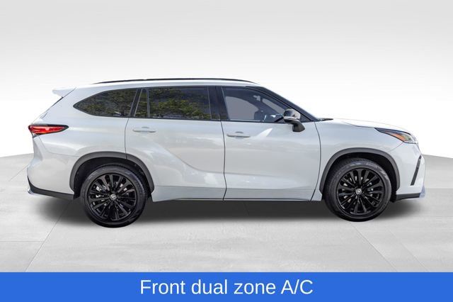 Used 2023 Toyota Highlander XSE AWD/4WD image 3