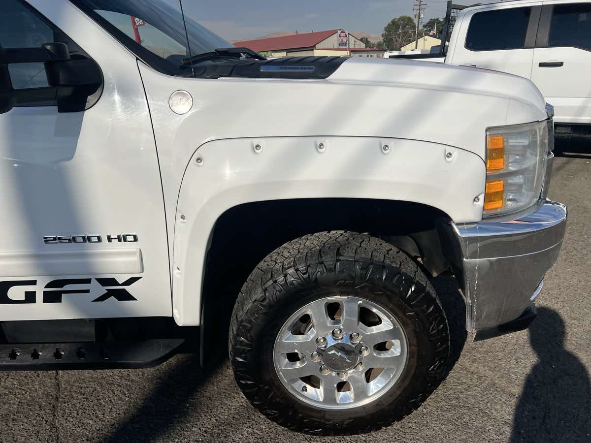 Used 2011 Chevrolet Silverado 2500 LTZ AWD/4WD image 5