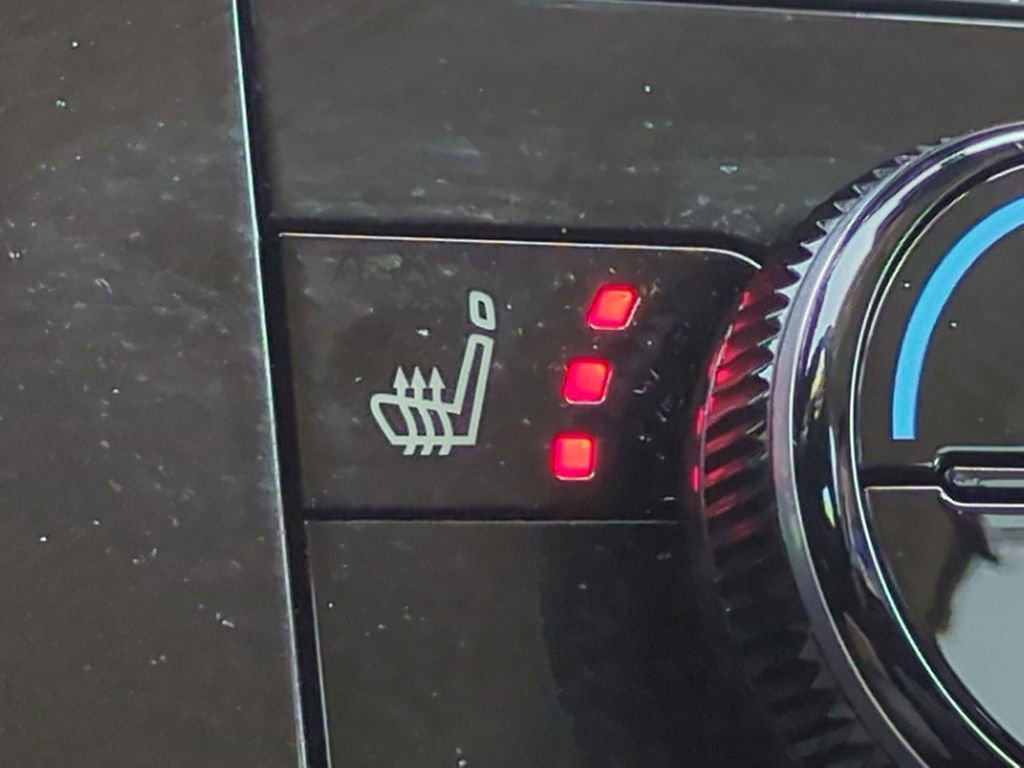 Certified 2024 Nissan Pathfinder SL FWD image 31