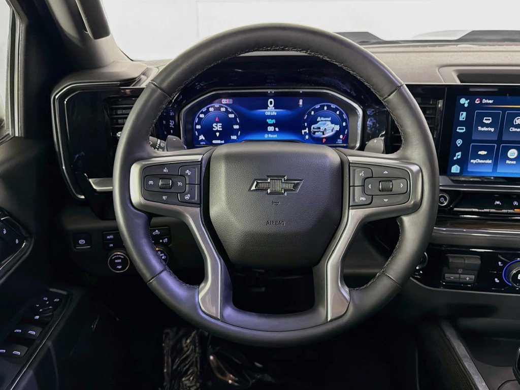 Used 2024 Chevrolet Silverado 1500 LT Trail Boss w/ Convenience Package II AWD/4WD image 11
