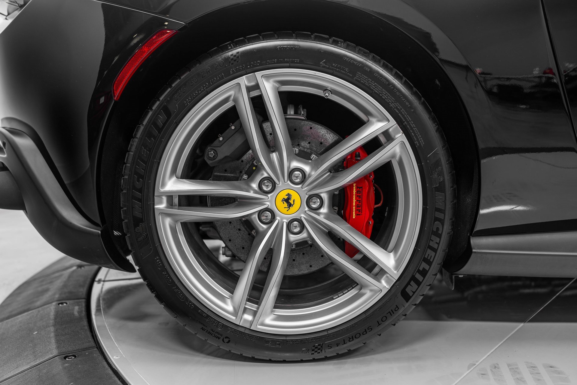 Certified 2024 Ferrari Roma Base image 15