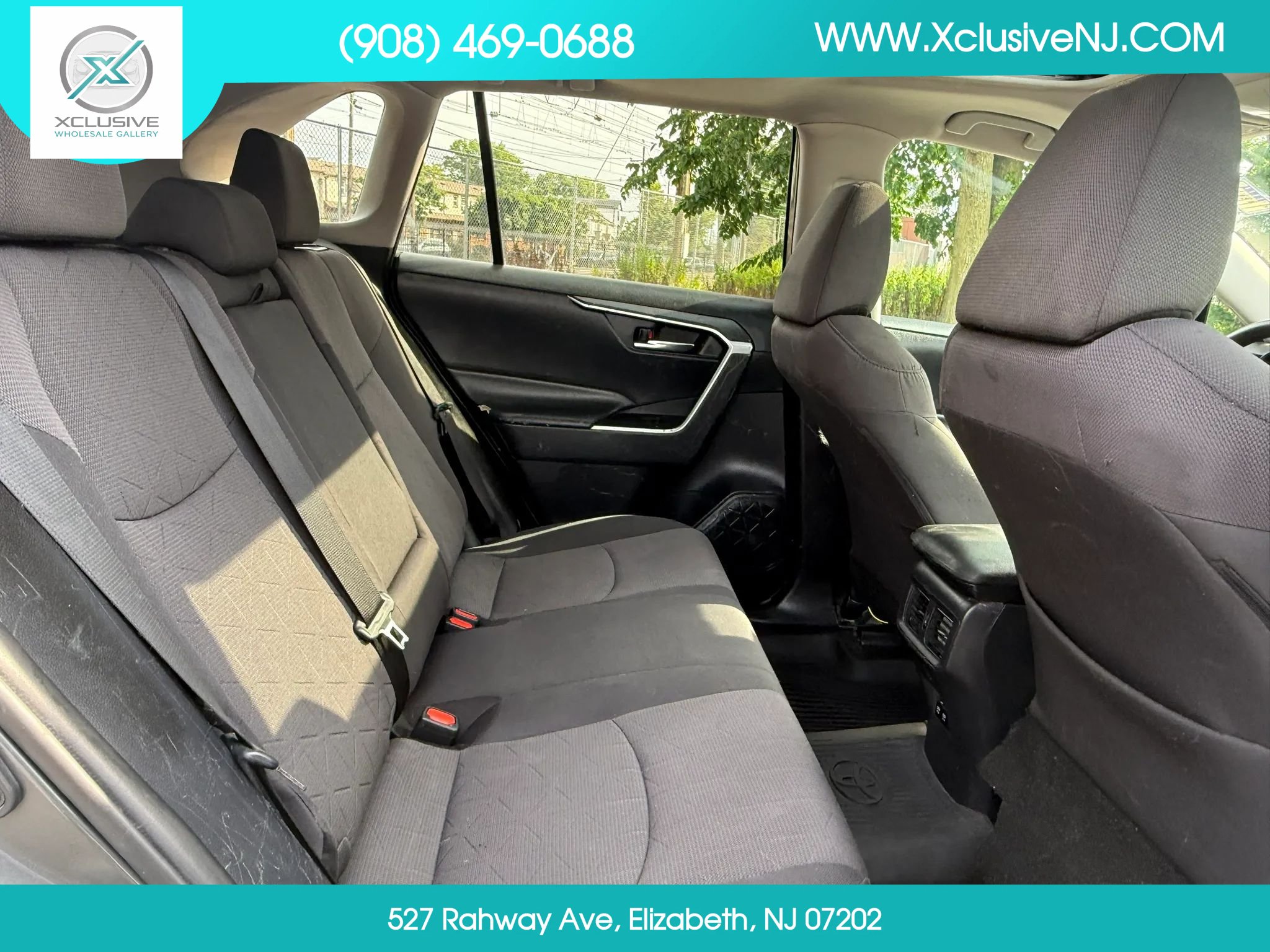 Used 2019 Toyota RAV4 XLE FWD image 25