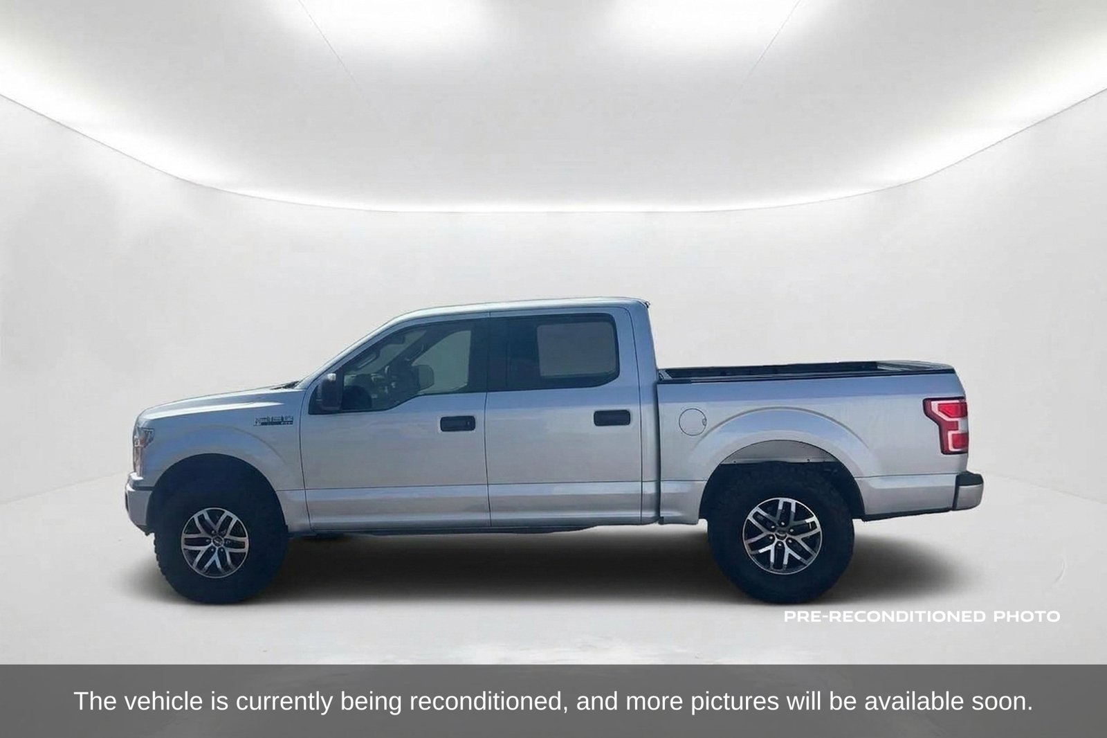Used 2018 Ford F150 XL w/ Equipment Group 101A Mid RWD image 9