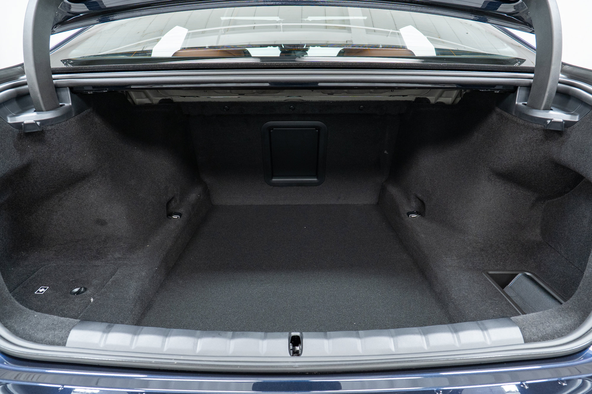 Used 2025 BMW 760i xDrive w/ Executive Package image 10