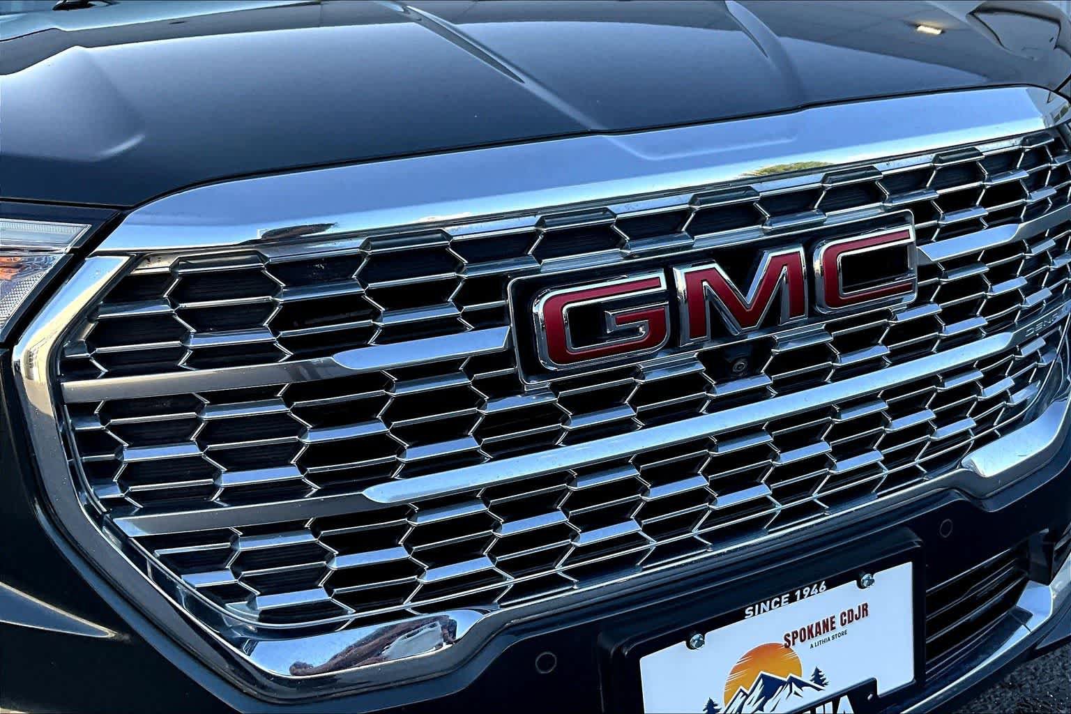 Used 2022 GMC Terrain Denali w/ Denali Premium Package AWD/4WD image 33