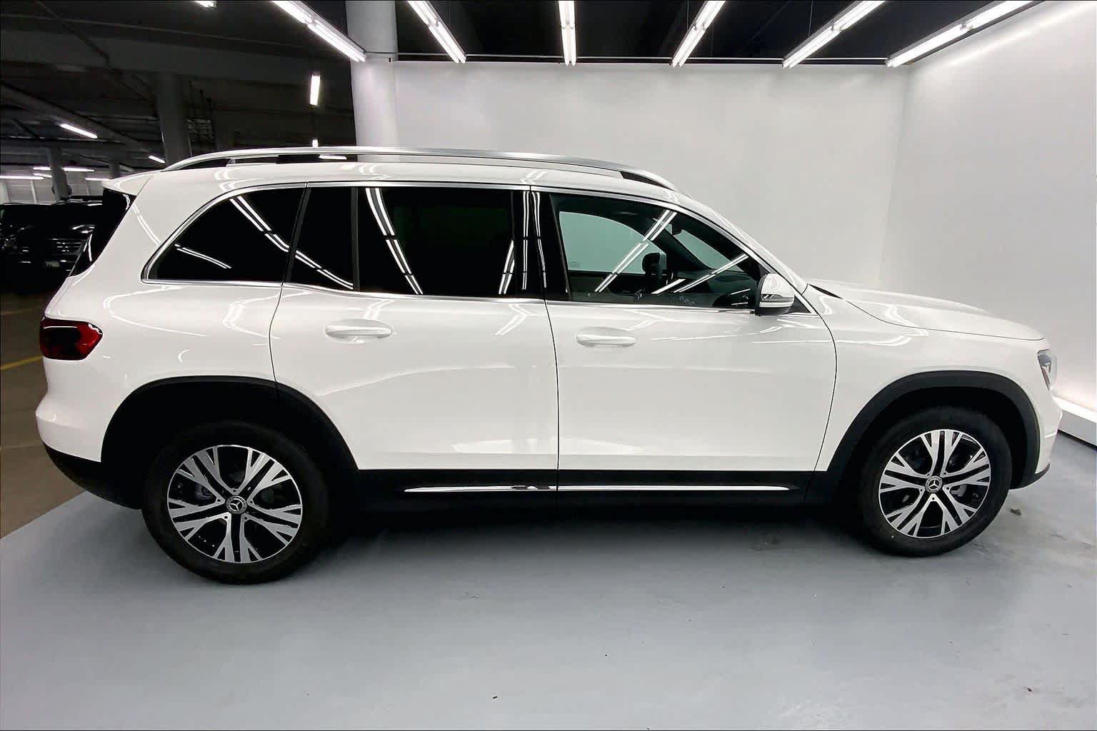 Used 2026 Mercedes-Benz GLB 250 image 8