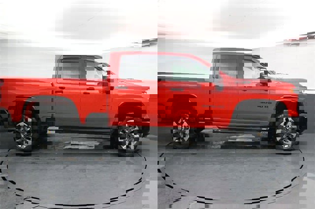 Used 2024 Chevrolet Silverado 2500 Custom w/ Custom Value Package image 15