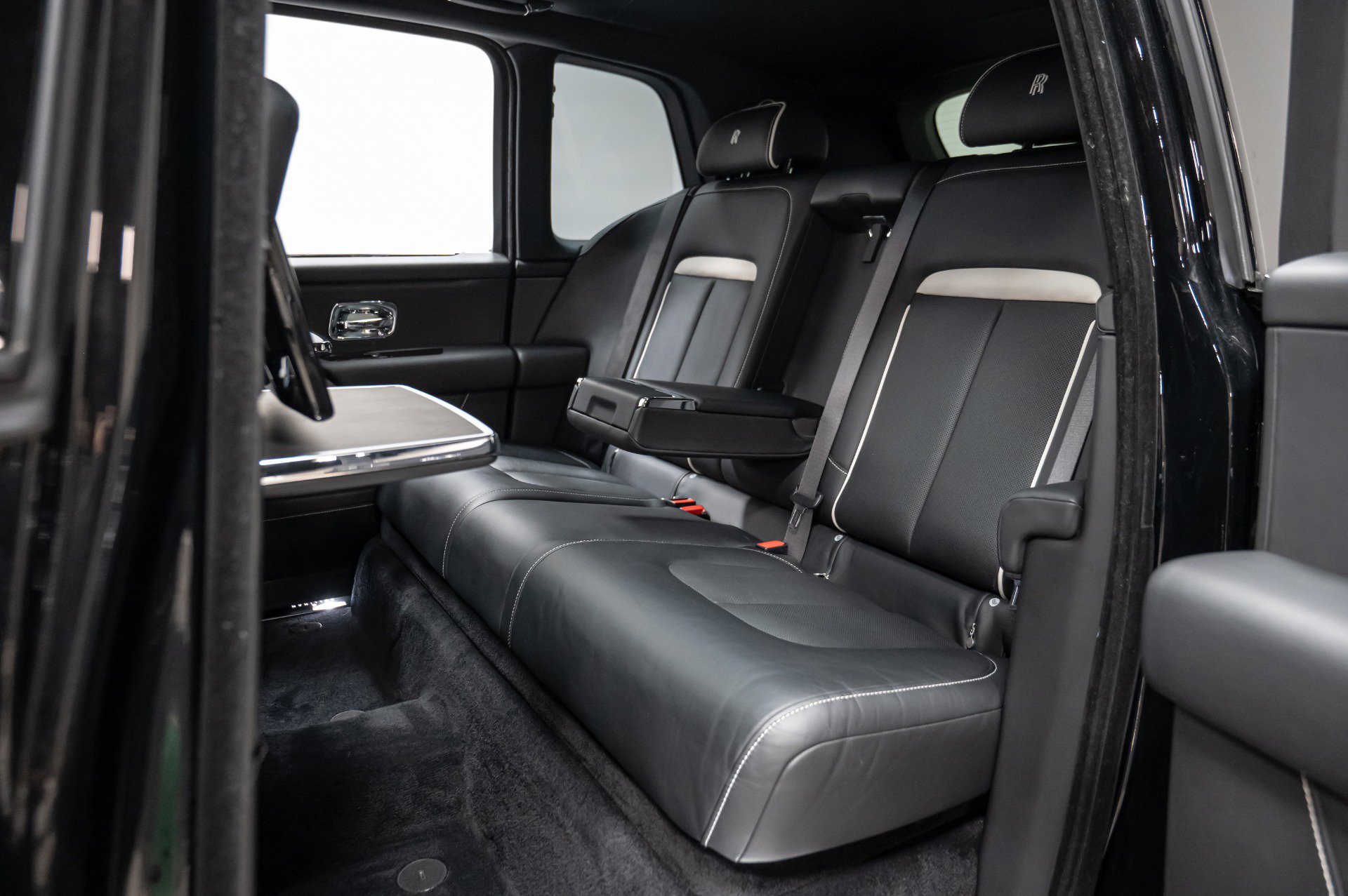 Used 2019 Rolls-Royce Cullinan image 33