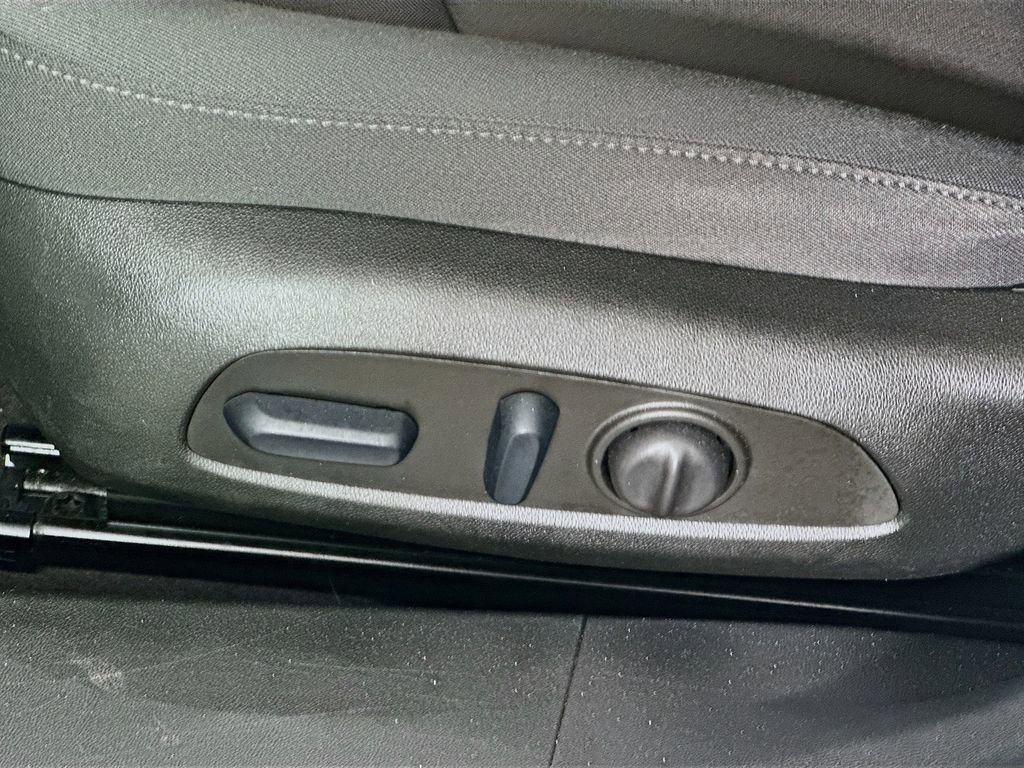 Used 2023 Chevrolet Malibu LT image 22