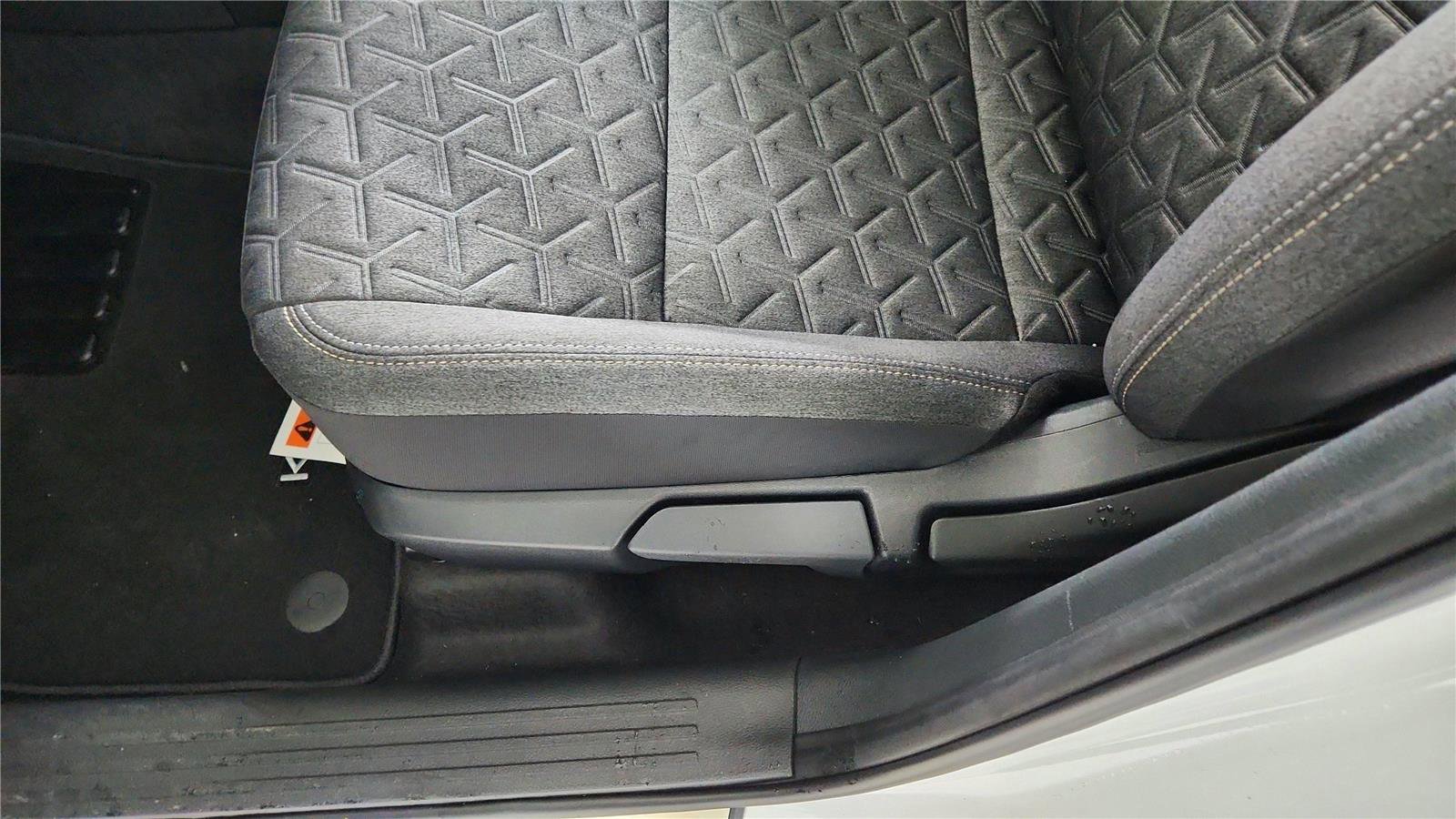 New 2026 Nissan Kicks SV w/ SV Premium Package image 17