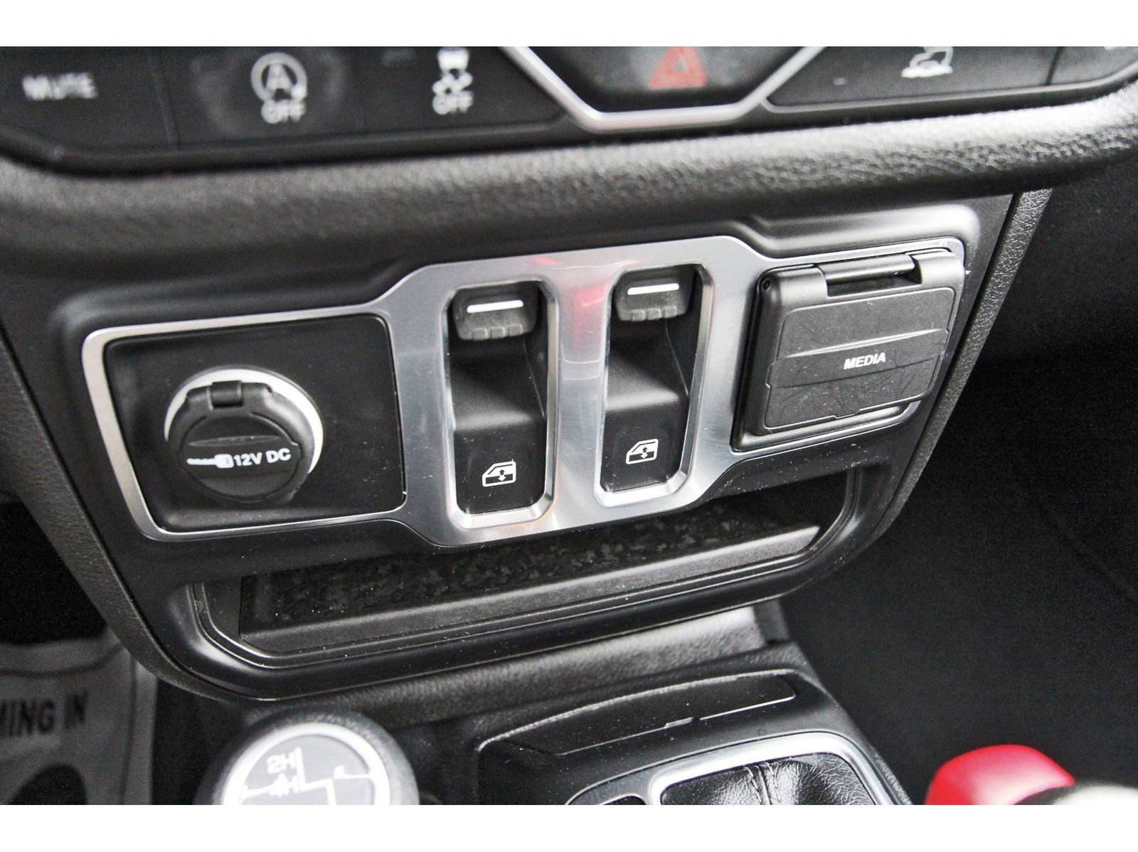 Used 2024 Jeep Wrangler Sport AWD/4WD image 27