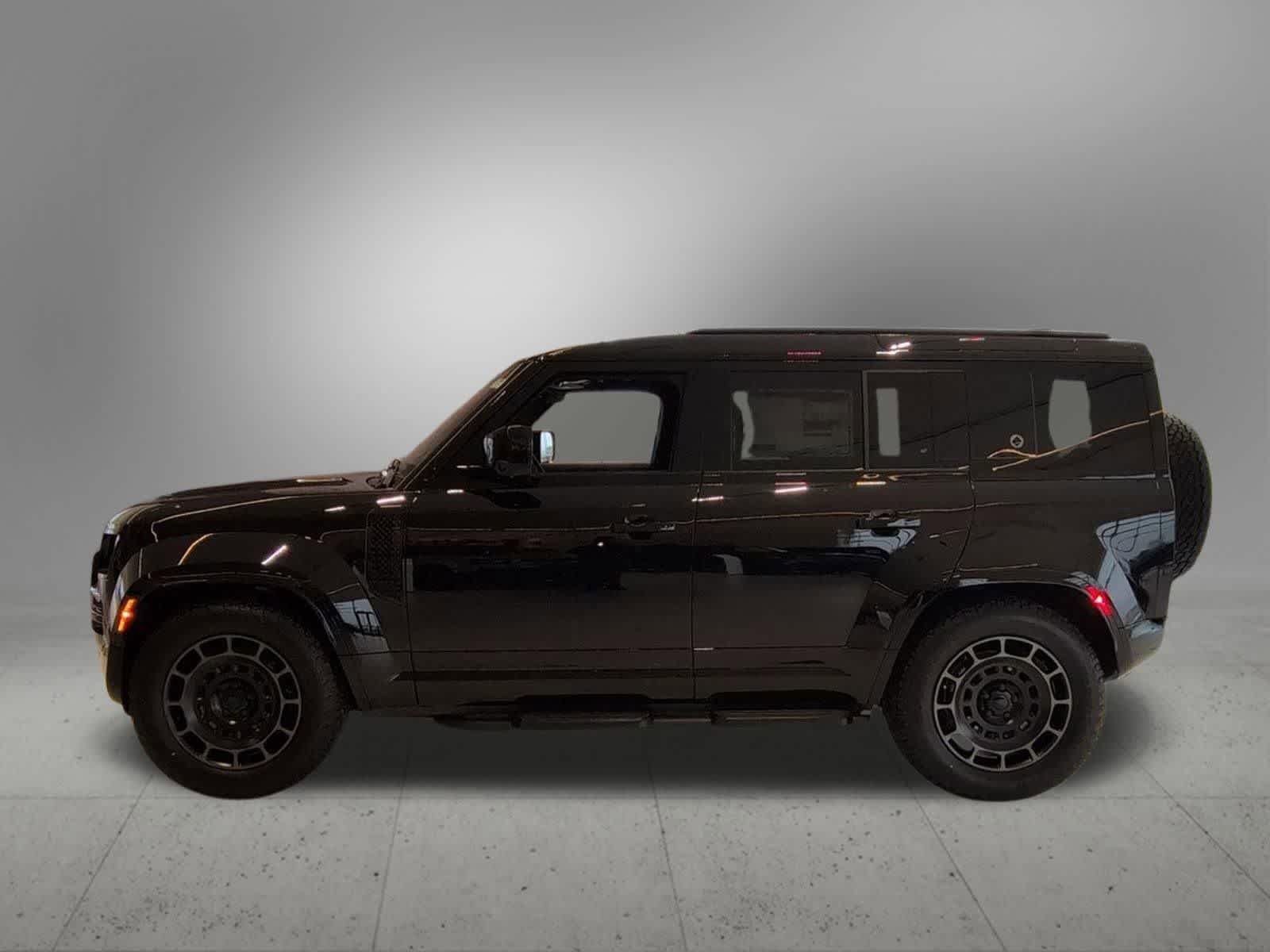 New 2026 Land Rover Defender 110 OCTA AWD/4WD image 2
