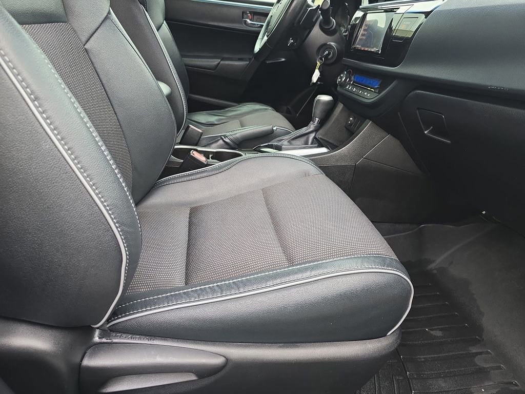 Used 2015 Toyota Corolla L image 10